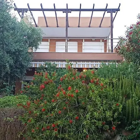 δίπλα στο κύμα -βeside The Wave