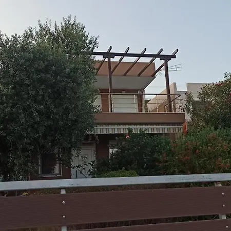 δίπλα στο κύμα -βeside The Wave * Loutra Elevtheron