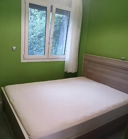 δίπλα στο κύμα -βeside The Wave