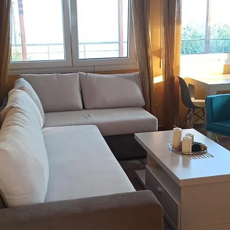 δίπλα στο κύμα -βeside The Wave Loutra Elevtheron