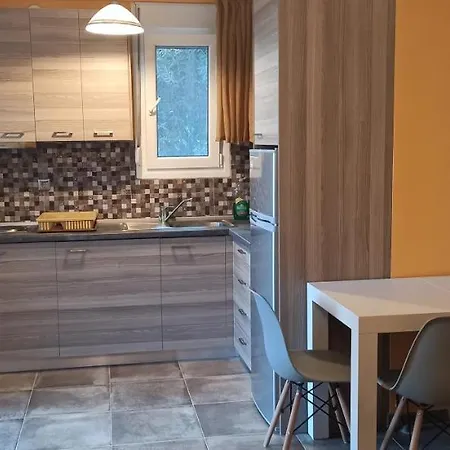 δίπλα στο κύμα -βeside The Wave